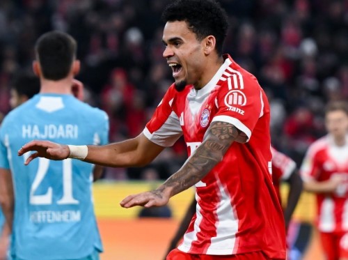 Die Roten Berpesta, Hat-trick Luis Díaz Warnai Kemenangan Bayern