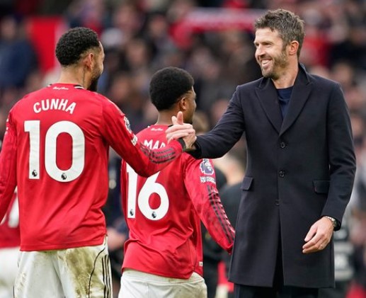 Alasan Kuat MU Permanenkan Carrick Menurut Saha